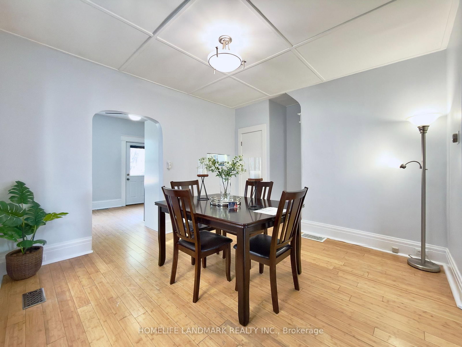 67 Banting Avenue • Oshawa, ON photo 9