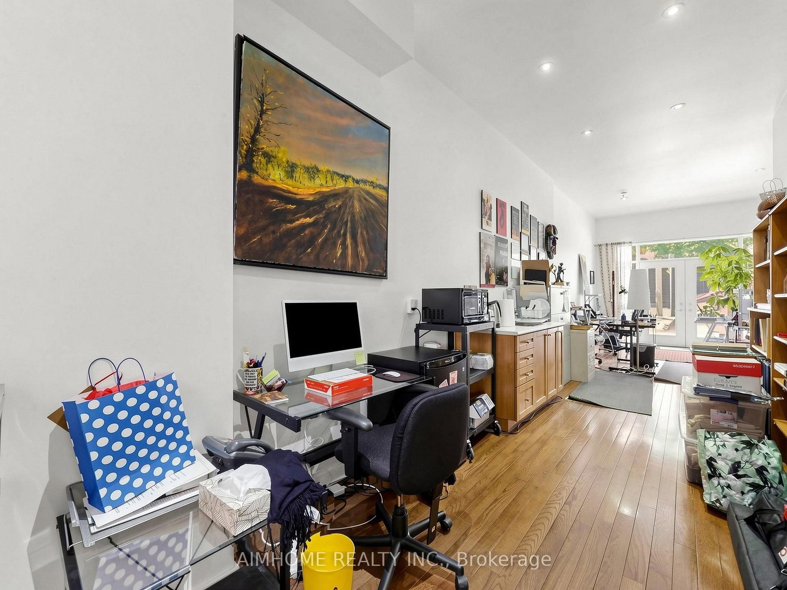 1089 E Dundas Street • Toronto, ON photo 8