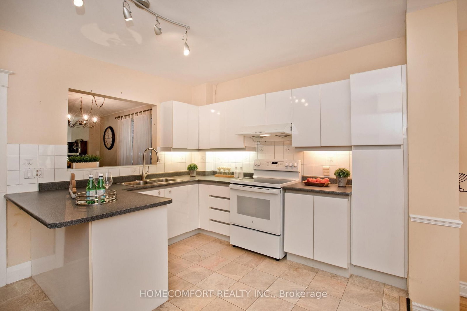 62 Keystone Avenue, Toronto, ON, photo 5