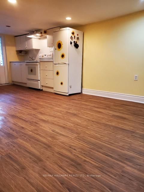 12 Richard Avenue • Toronto, ON photo 25