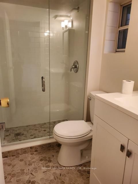 12 Richard Avenue • Toronto, ON photo 27