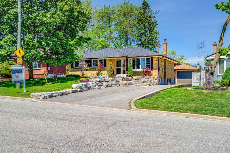 home for lease on 778 Tennyson Avenue