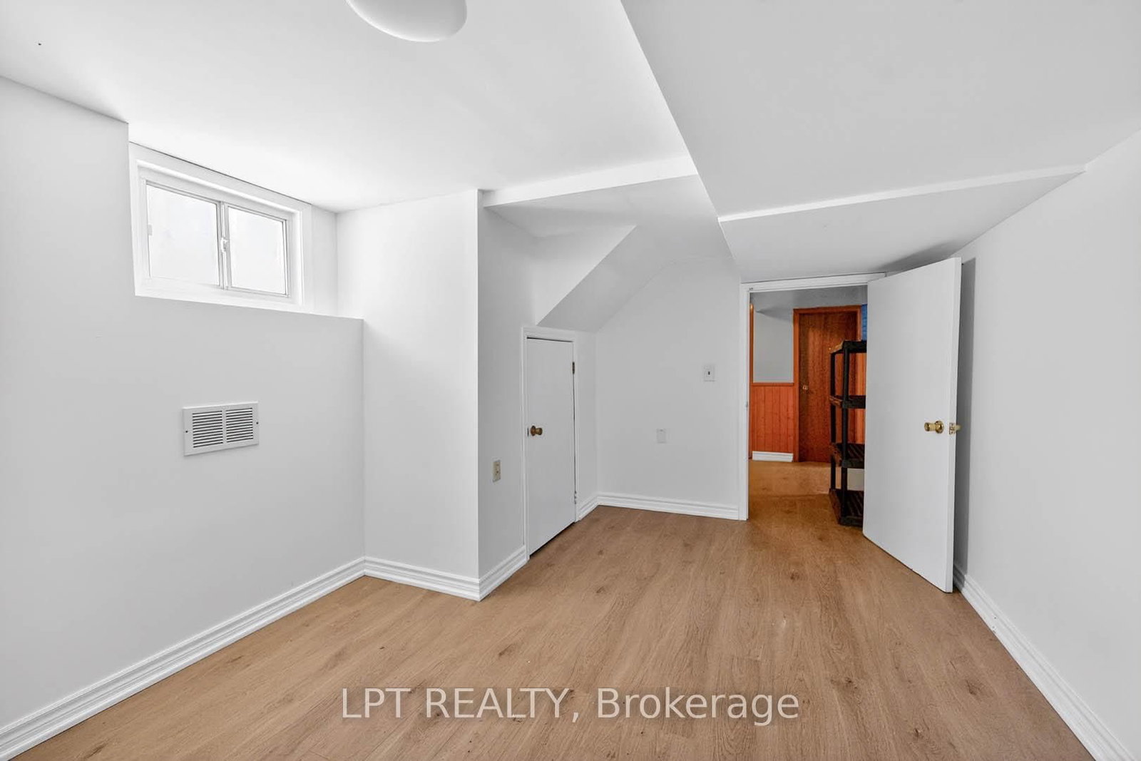 340 Fairlawn Street • Oshawa, ON photo 38