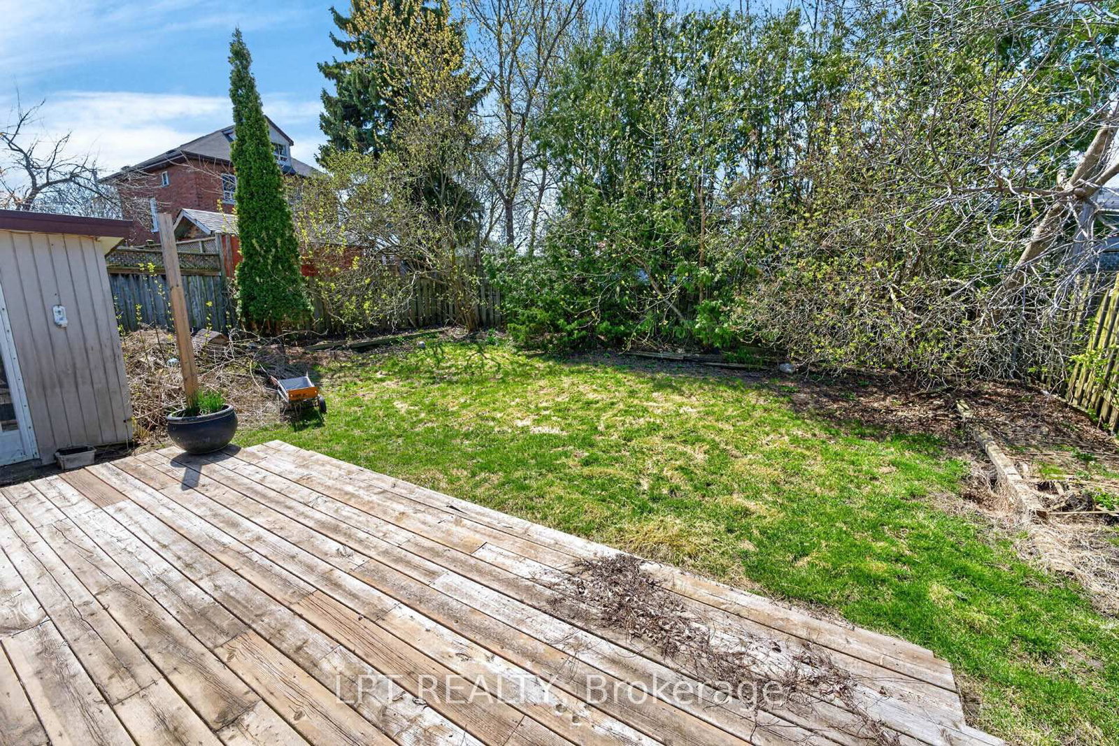 340 Fairlawn Street • Oshawa, ON photo 43