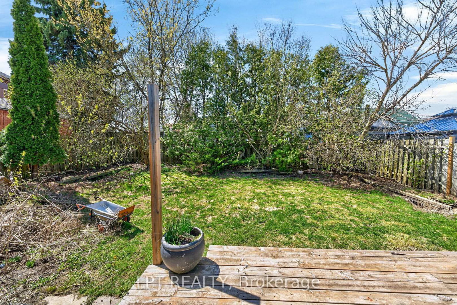 340 Fairlawn Street • Oshawa, ON photo 44