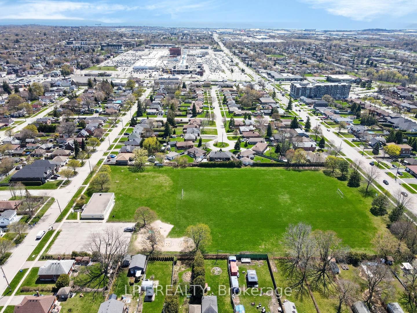 340 Fairlawn Street • Oshawa, ON photo 47