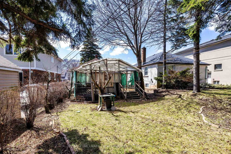 99 Eastville Toronto,ON M1M 2N8 — Photo 9