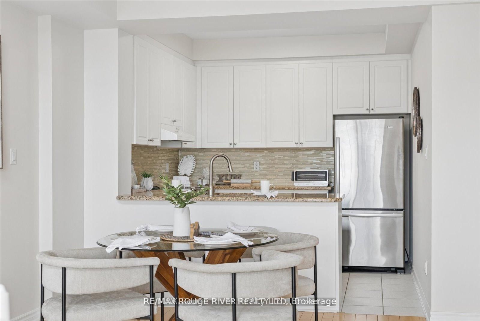 395 Lakebreeze Drive • #306 • Clarington, ON photo 12