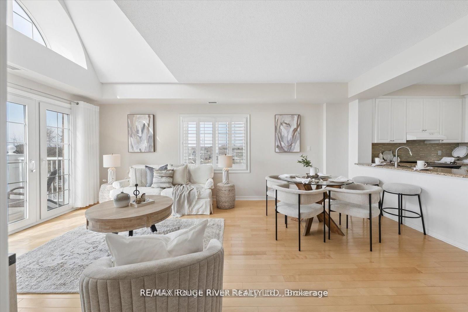 395 Lakebreeze Drive • #306 • Clarington, ON photo 9