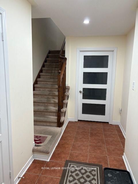 11 Curran Hall Crescent