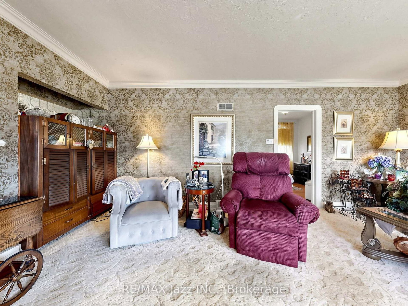 83 Stevenson Road N • Oshawa, ON photo 11