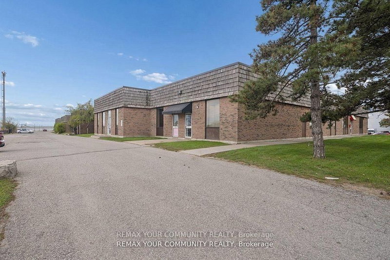 105 Consumers Dr photo 5