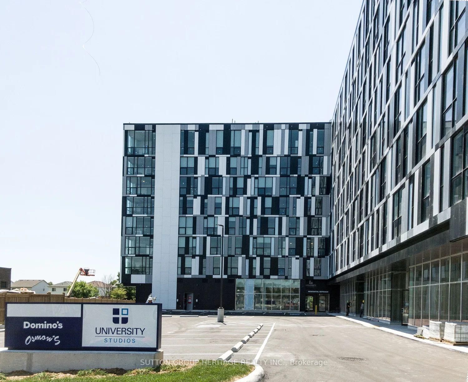 1900 Simcoe Street N, Unit 736