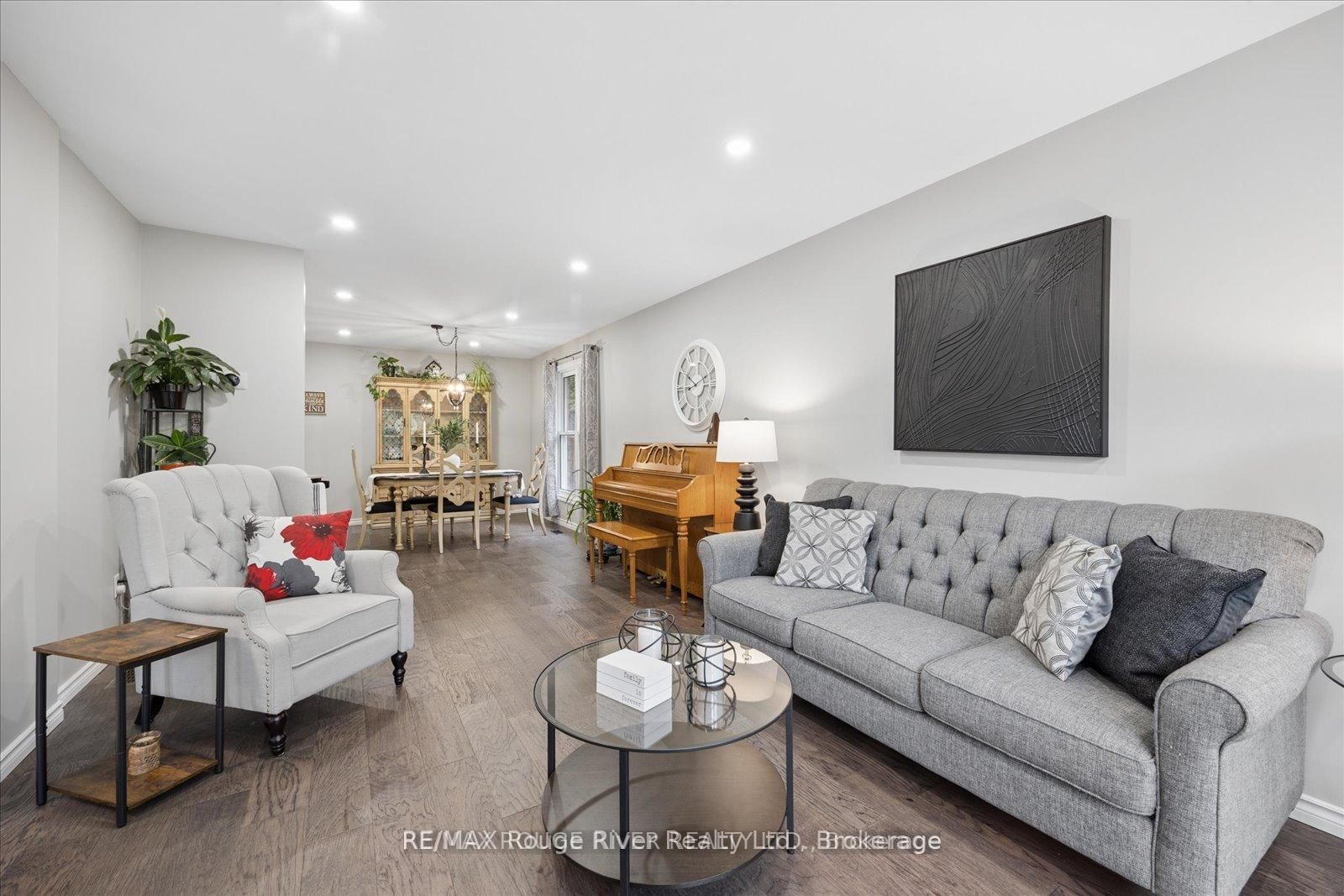 137 Pringle Drive • Whitby, ON photo 4
