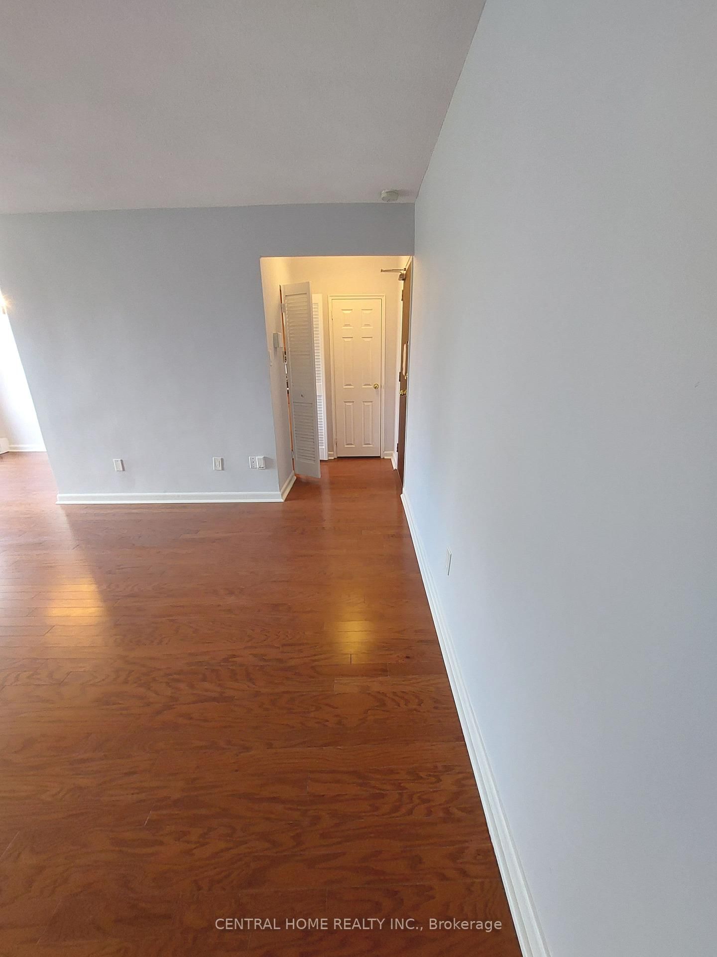 921 Midland Avenue • #504 • Toronto, ON photo 6