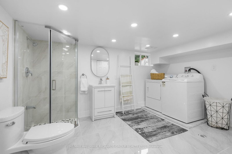 898 Greenwood Toronto,ON M4J 4B8 — Photo 27