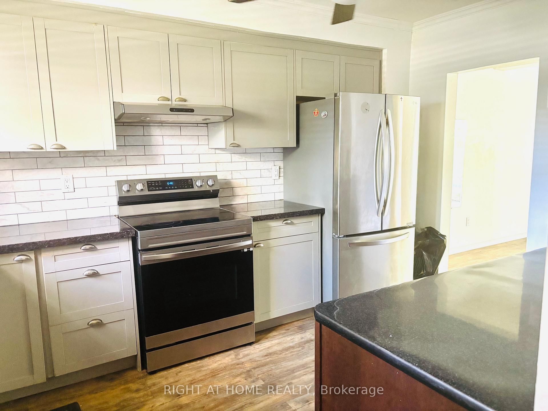 925 Bayly Street, Unit 7