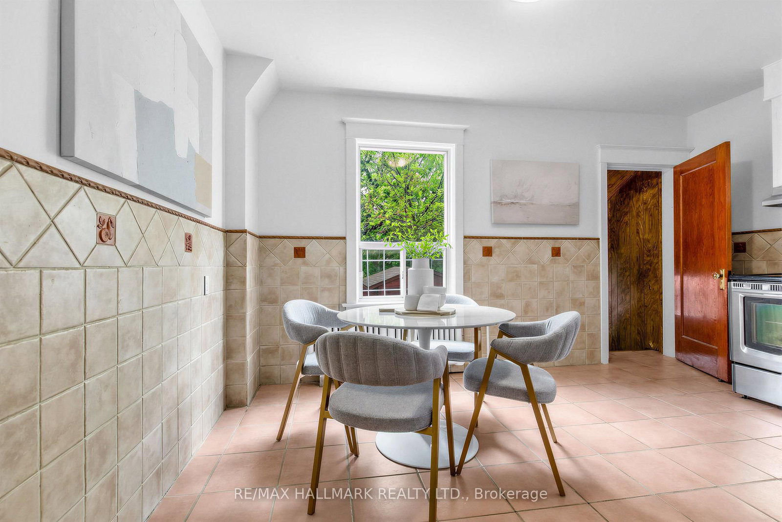365 Milverton Boulevard • Toronto, ON photo 16