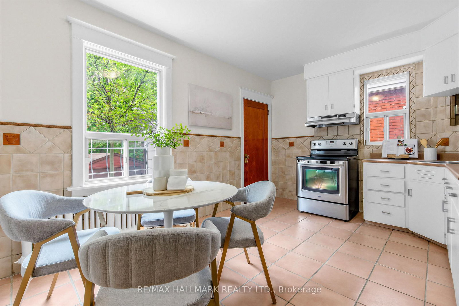 365 Milverton Boulevard • Toronto, ON photo 17