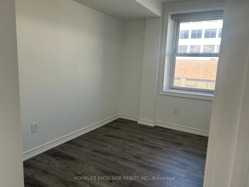 Unit 6 - 3 Simcoe Street S