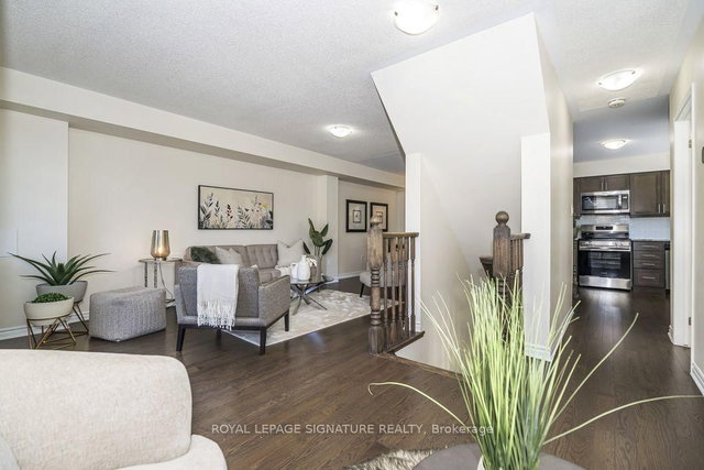 52 Deans Drive