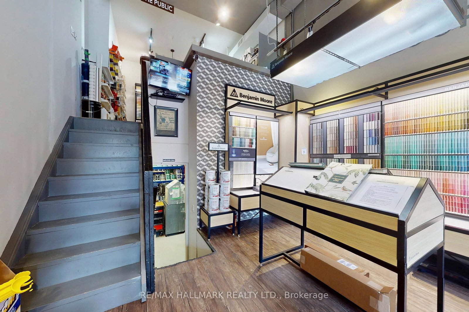 2184 E Queen Street • Toronto, ON photo 6