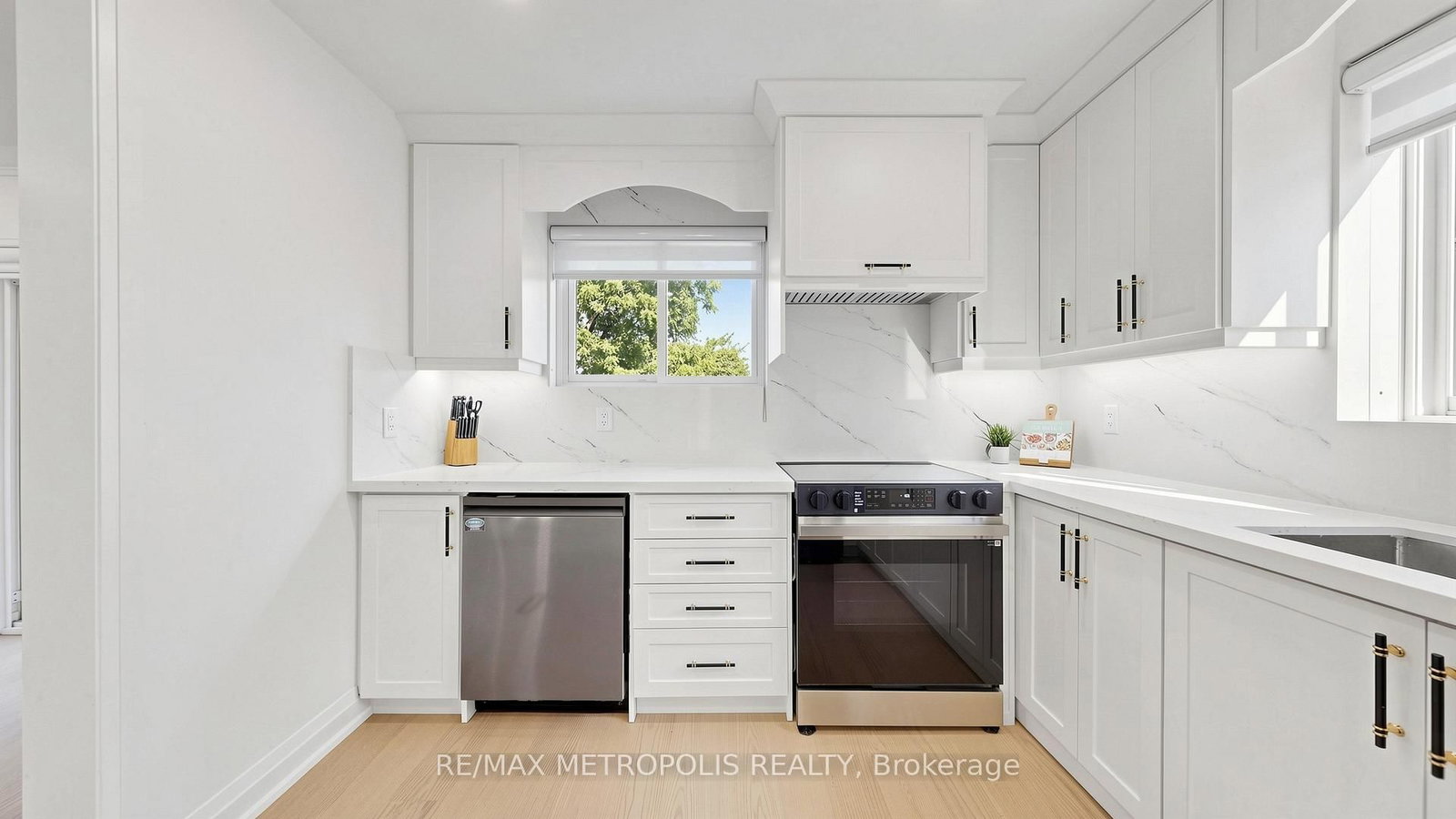 12 Romulus Drive • Toronto, ON photo 15