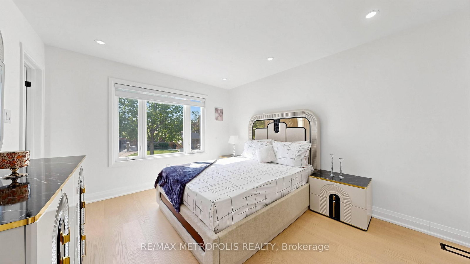12 Romulus Drive • Toronto, ON photo 19