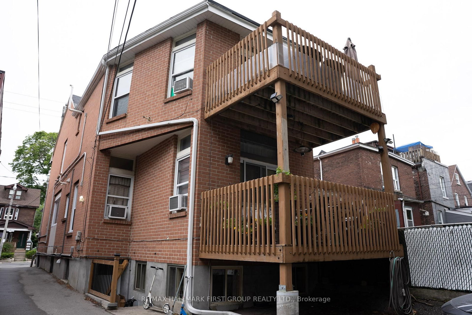 307 Greenwood Avenue • Toronto, ON photo 8