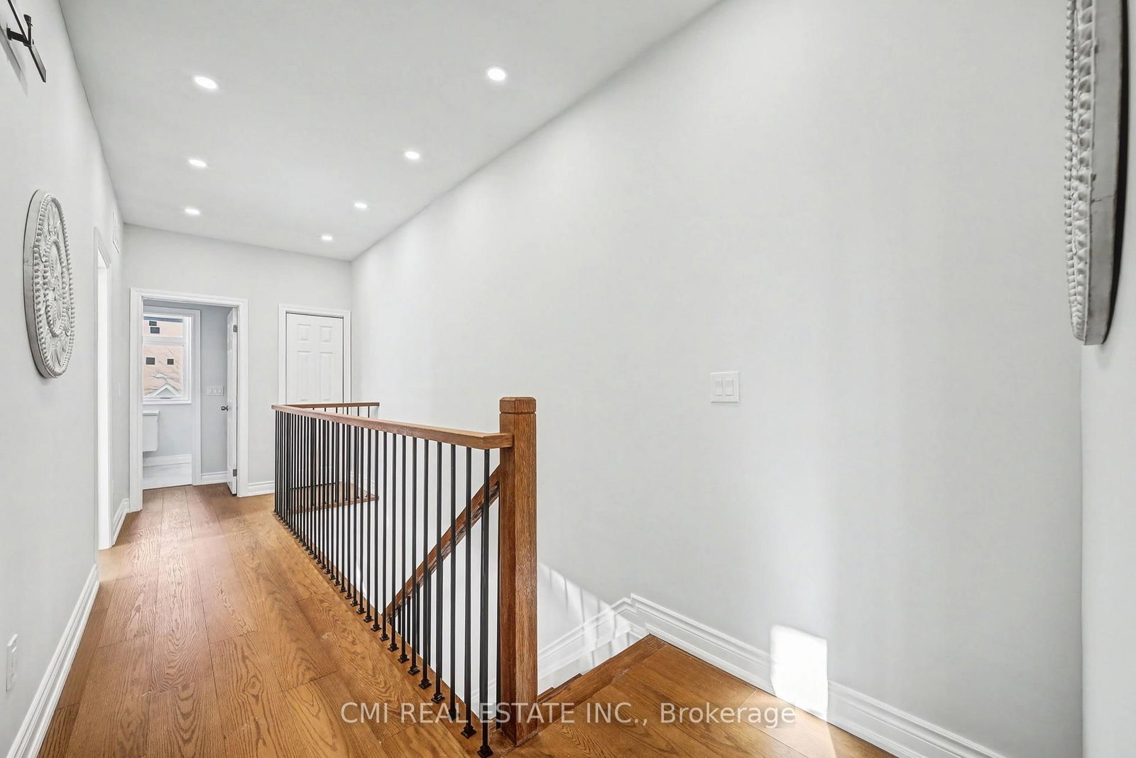 75 Kenilworth Avenue • Toronto, ON photo 25