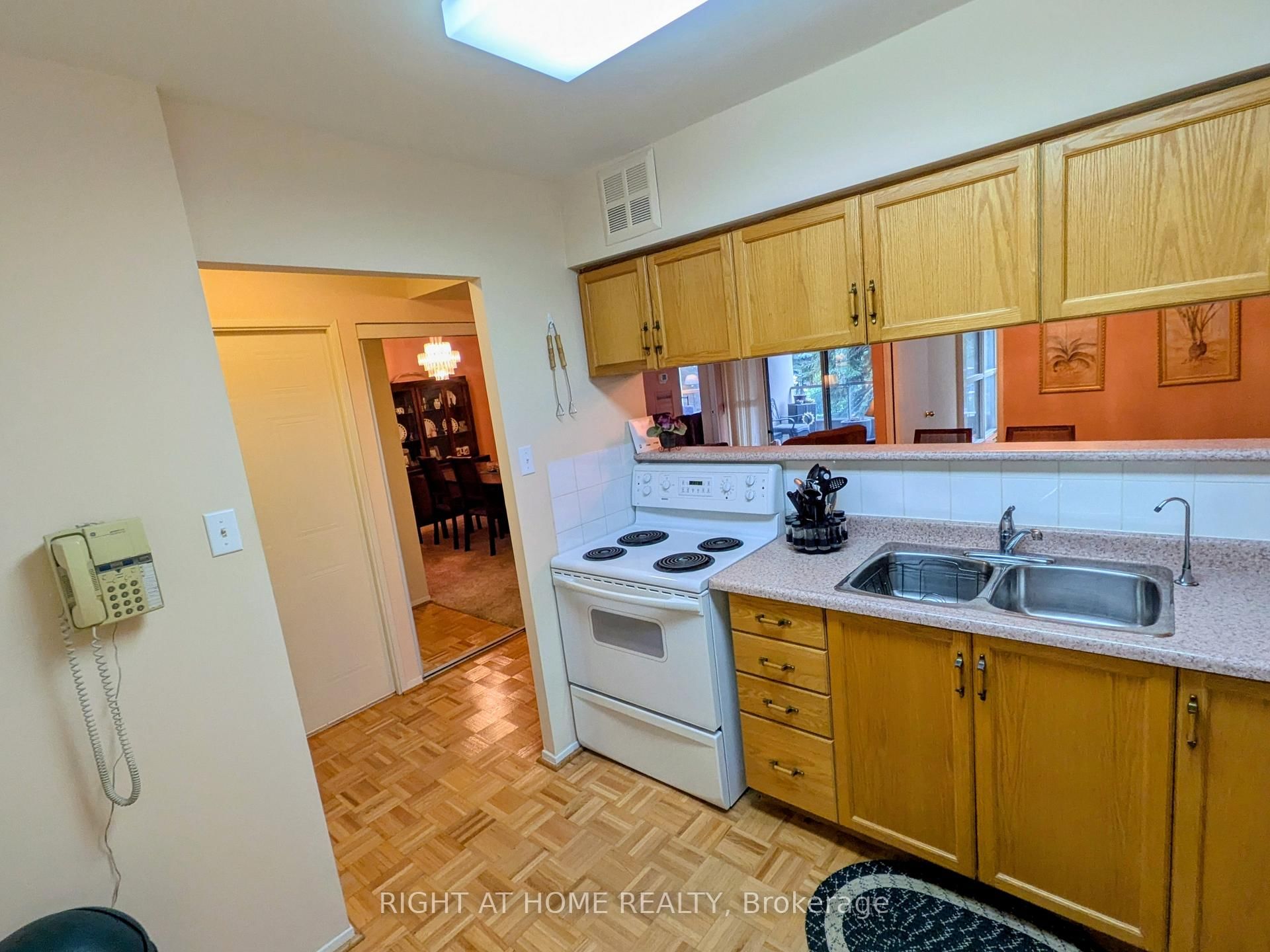1880 Valley Farm Road, Unit 226