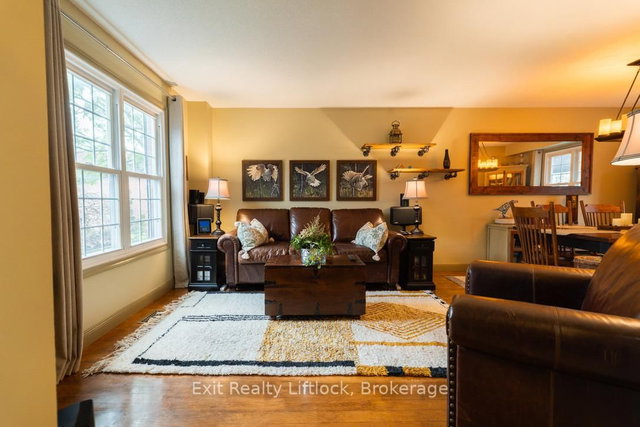 84 Hillhurst Crescent