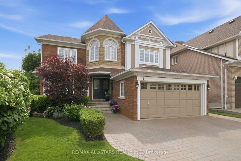 4 Dennis Drive