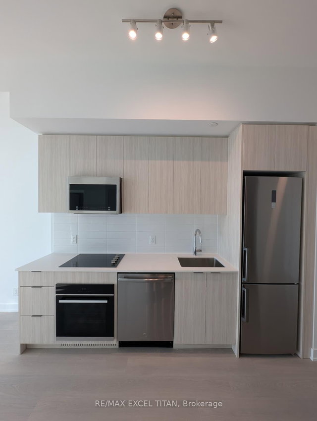 319 - 20 Deans Drive
