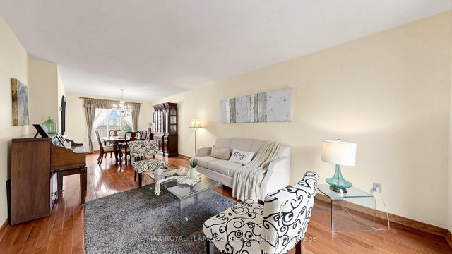 29 Muirbank Boulevard