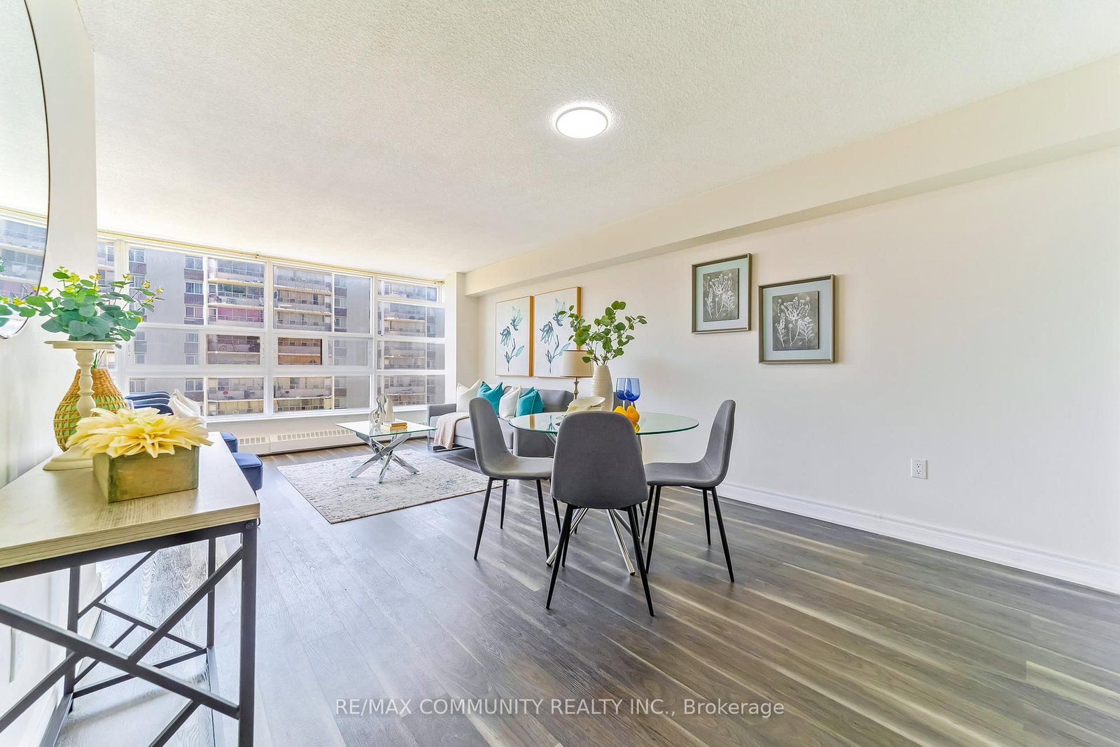 3380 Eglinton Avenue E • #511 • Toronto, ON photo 10