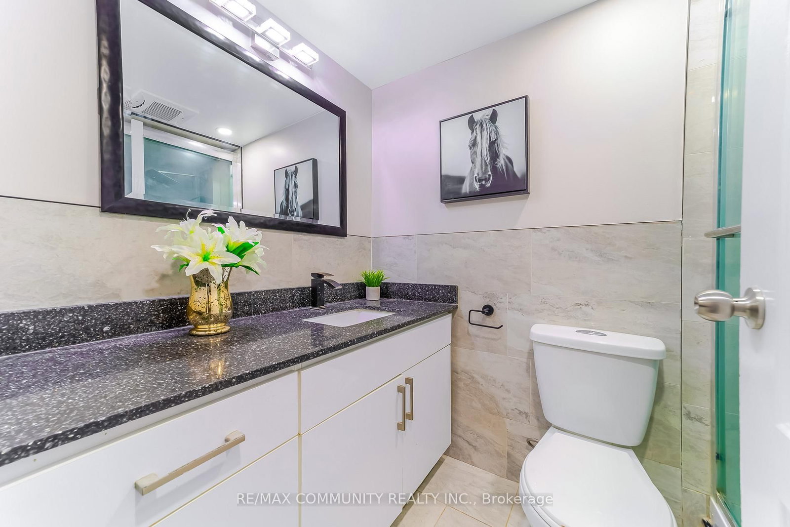 3380 Eglinton Avenue E • #511 • Toronto, ON photo 25