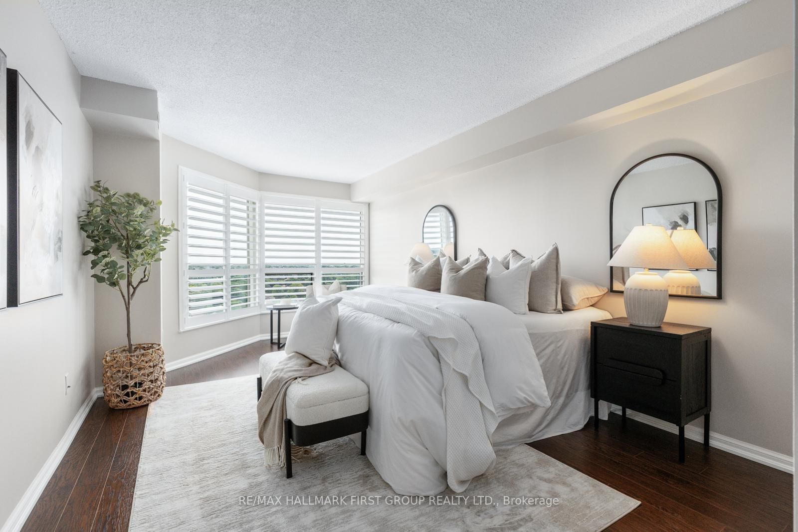 712 E Rossland Road • #1002 • Whitby, ON photo 18