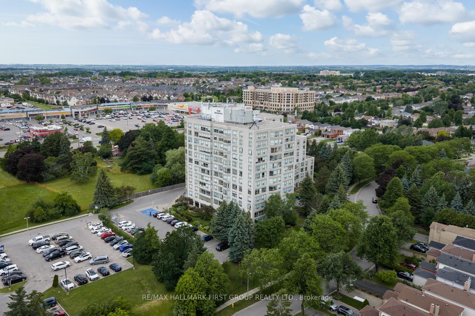 712 E Rossland Road • #1002 • Whitby, ON photo 39