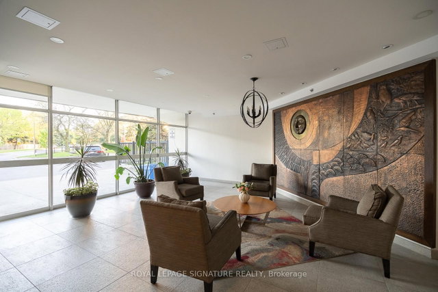1110 - 120 Dundalk Drive