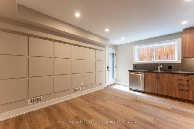 #1 - 352 Jones Avenue