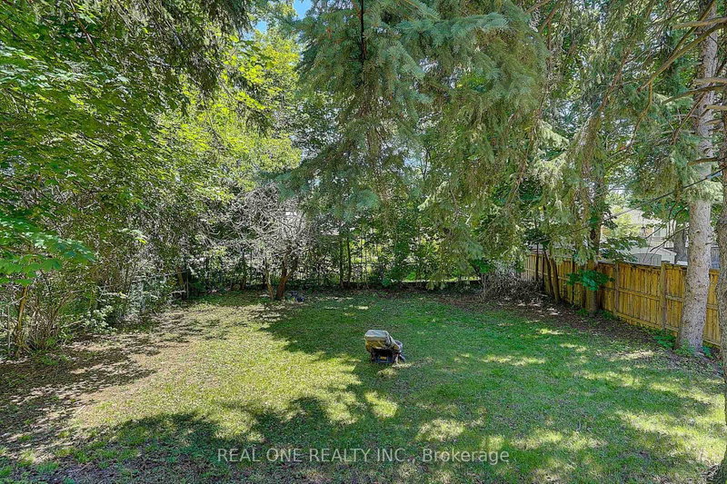 37 Lauralynn Crescent
