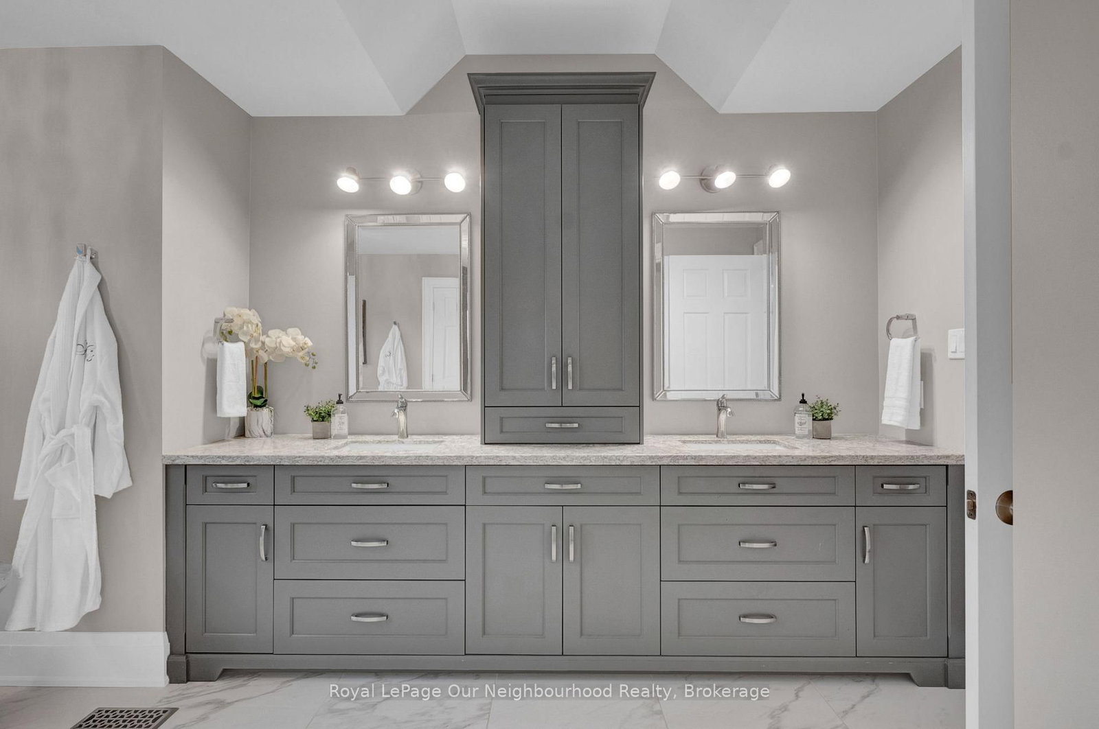 9 POWERS Court • Clarington, ON photo 34
