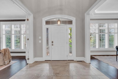 9 POWERS Court • Clarington, ON photo 8