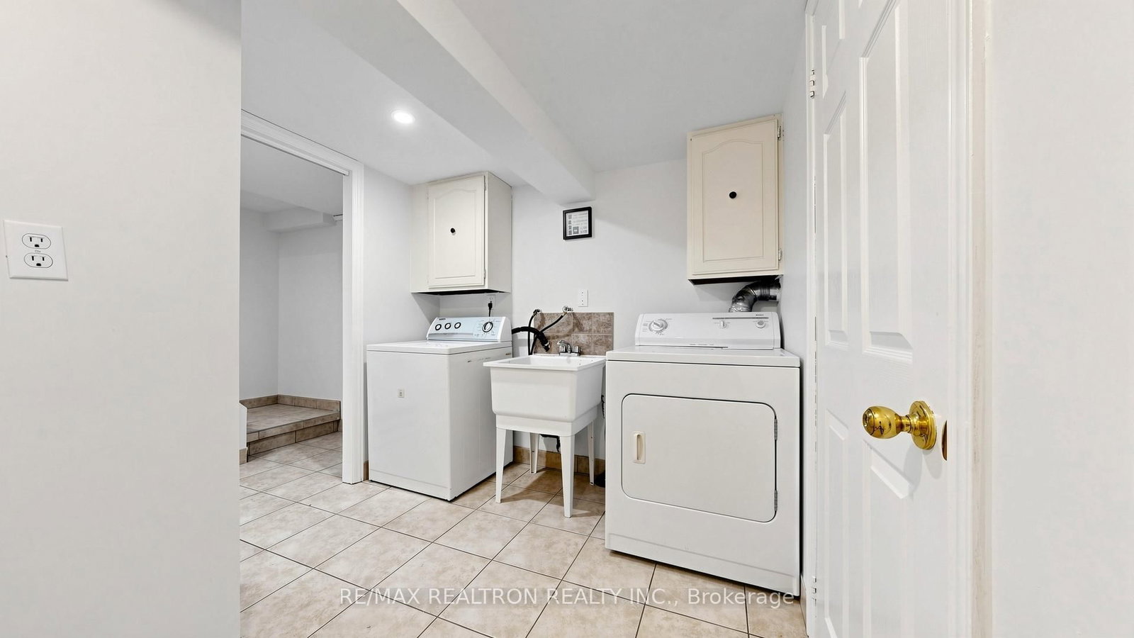 91 Vauxhall Drive • Toronto, ON photo 27