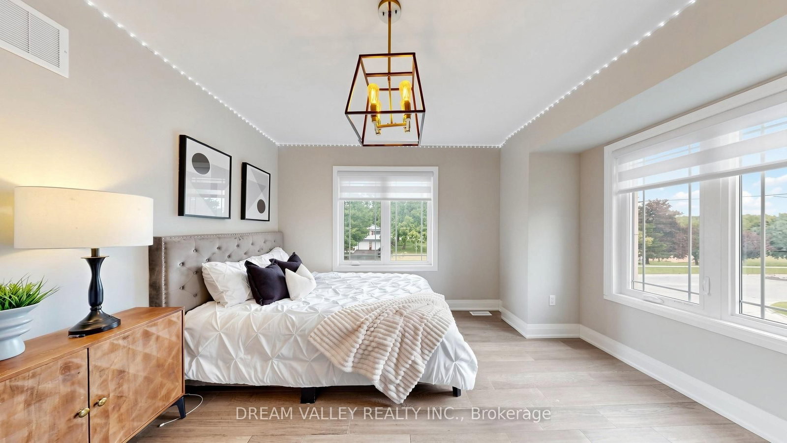 224 Severn Street • Oshawa, ON photo 34