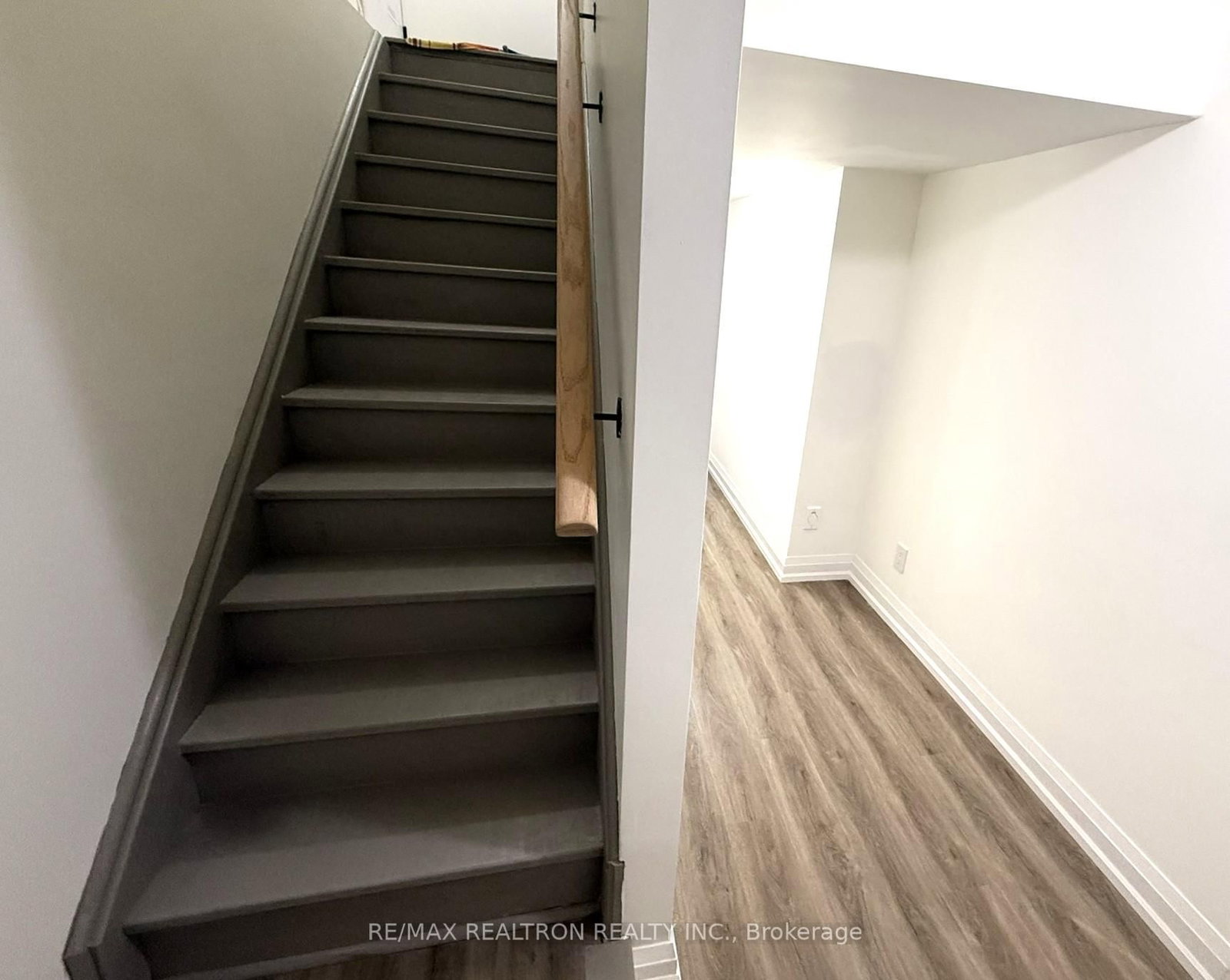 Lower - 54 Chelliah Court, Toronto 5