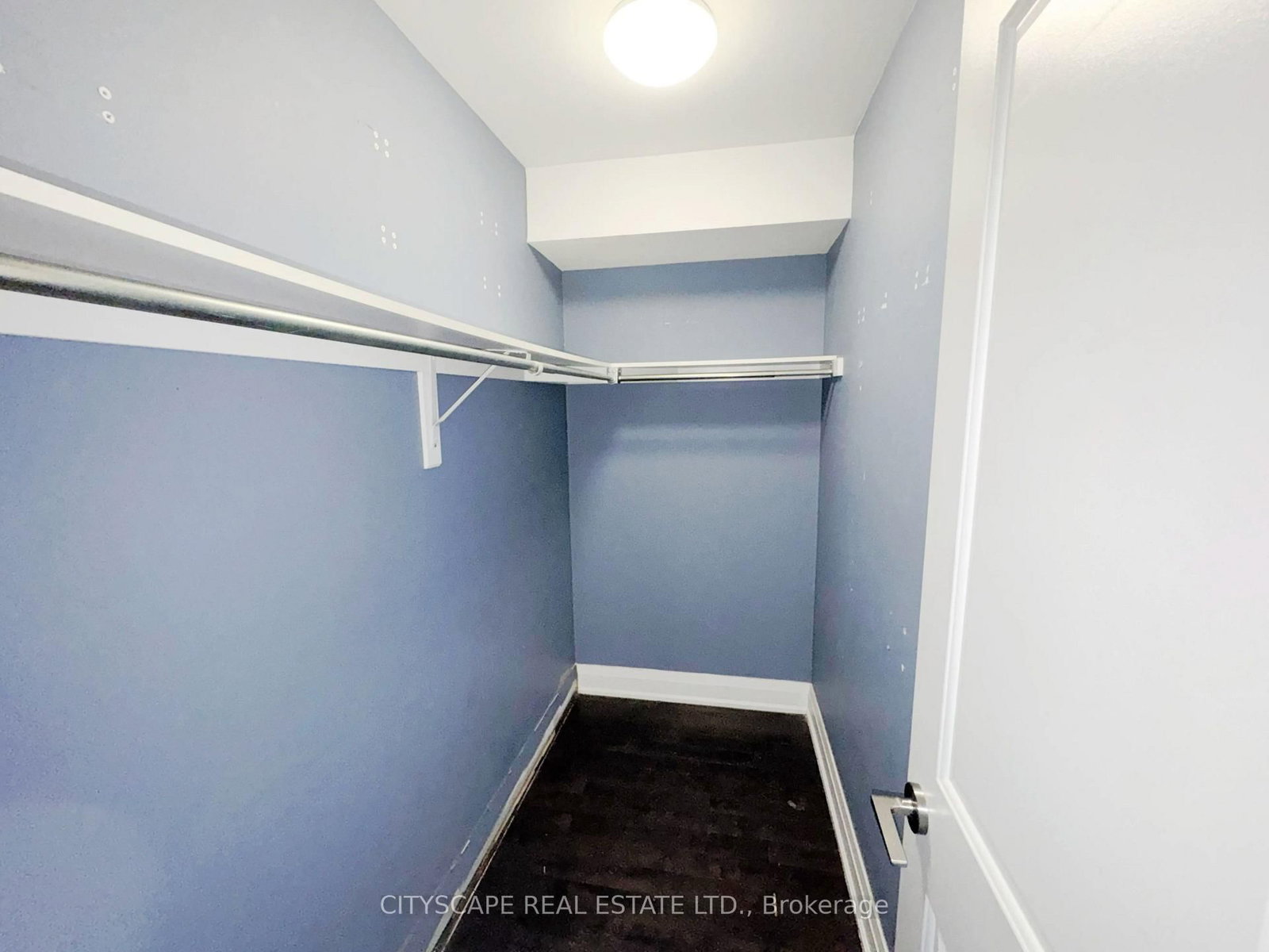 817 Cosburn Toronto,ON M4C 2V9 — Photo 20