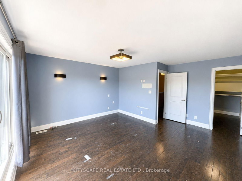817 Cosburn Toronto,ON M4C 2V9 — Photo 28