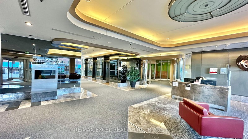 55 Town Centre Crt photo 2